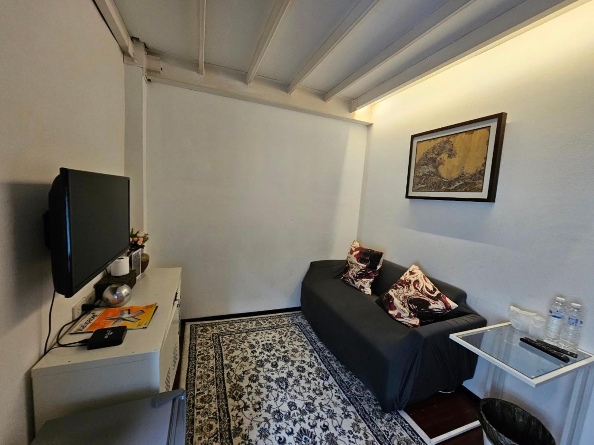 Shade House - Phuket Downtown Hostel Phòng bức ảnh