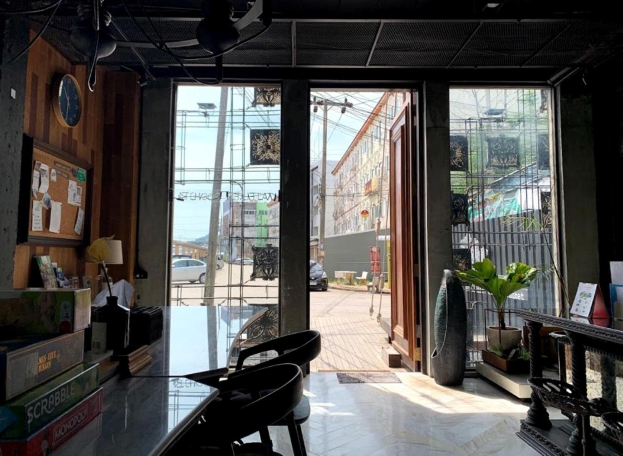 Shade House - Phuket Downtown Hostel Ngoại thất bức ảnh