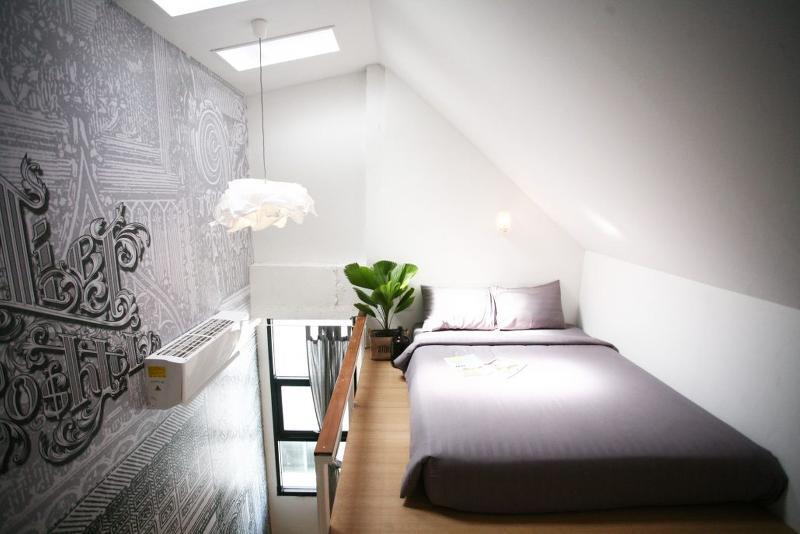 Shade House - Phuket Downtown Hostel Ngoại thất bức ảnh